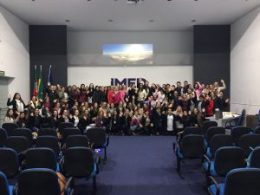 Secretária e professores participam de formação