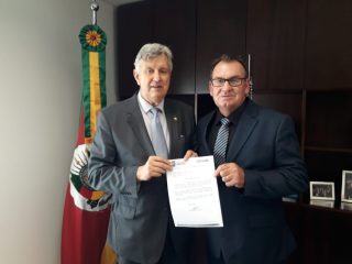 Prefeito Odir visita Senador Luis Carlos Heinze