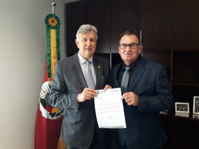Prefeito Odir visita Senador Luis Carlos Heinze