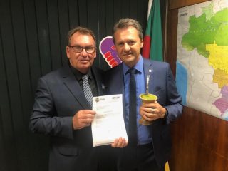 Prefeito Odir é recebido pele Deputado Federal Cherini