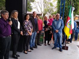 Homenagens das escolas ao 31º aniversário de Ernestina