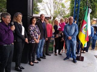 Homenagens das escolas ao 31º aniversário de Ernestina