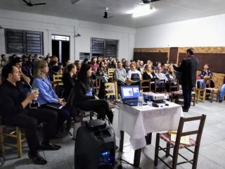 Fortalecendo a parceria entre família e escola