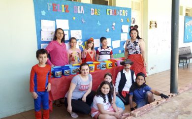 Programação especial com brincadeiras, festa à fantasia e lanches comemorativos envolveu a comunidade escolar