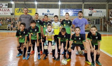 Guris da Walter Stacke, de Ernestina, lutam pelo título na Sub 11