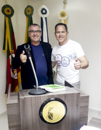 Vereador Leonir Vargas e o secretário Leonel Borba