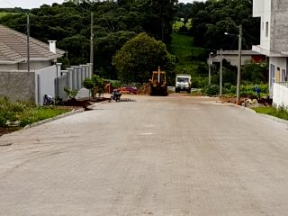 Administração Municipal conclui obra de pavimentação na Rua Alfredo Lutz