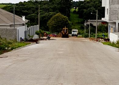 Trecho da Rua Alfredo Lutz recebeu pavimentação com blocos de concreto