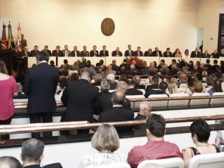 Prefeito Nico prestigia posse do novo presidente do TCE-RS