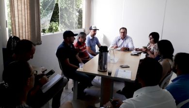 Equipe de trabalho do Executivo ernestinense reuniu-se nesta terça (14)
