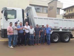 Prefeitura compra novo caminhão caçamba