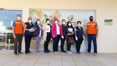 Equipe visitou imóveis para conscientizar população e eliminar possíveis criadouros