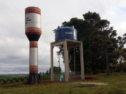 Nova caixa d’água melhora fornecimento a 30 famílias do interior