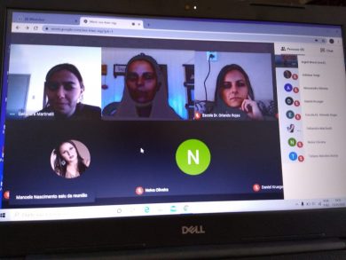 Videoconferência pela internet permitiu reunião entre a Secretaria e colaboradores das escolas