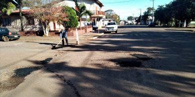 Buracos existentes em trecho da avenida foram tapados