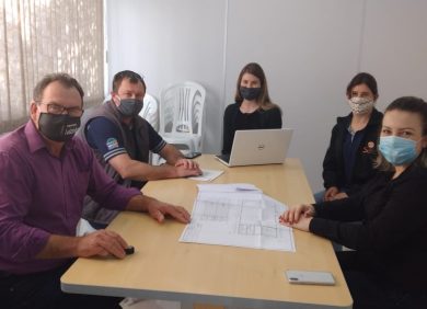 Empresários apresentaram projeto do centro de eventos ao prefeito Nico