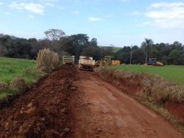 Estrada do Faxinal na divisa com Victor Graeff recebe melhorias