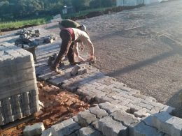Prefeitura de Ernestina inicia pavimentação de seis ruas urbanas