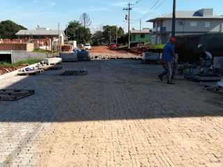 Rua Amaro Bello de Carvalho recebe obra de pavimentação