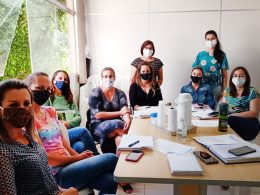 Reunião debate conclusão do ano letivo na rede municipal de Ernestina