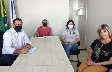 Gerente do Banrisul se despede de Ernestina