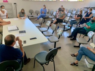 Prefeito Renato participa de reunião com Conselho Municipal de Saúde