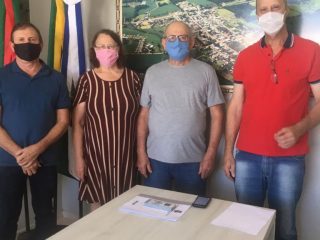Prefeito Renato e Vice Paulo recebem a visita da Comunidade