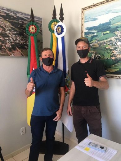 Vereador Victor Penz (Bradoke) do PSDB, visita Gabinete do Executivo