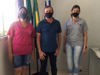 Prefeito Renato recebe diretoria da ACIPAE (Associação Comercial)