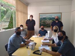 Prefeito Renato Becker realiza reunião de trabalho com secretários e diretores
