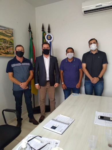 Prefeito de Dom Pedrito visita Ernestina
