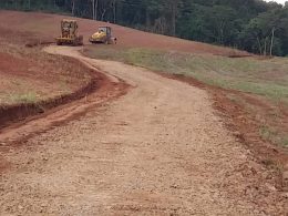 Secretaria Municipal de Obras recupera estrada que dá acesso a Orla do Jacuí