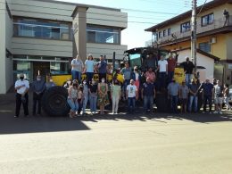 PREFEITURA ADQUIRE NOVA MOTONIVELADORA (PATROLA) – GRANDE CONQUISTA PARA TODOS