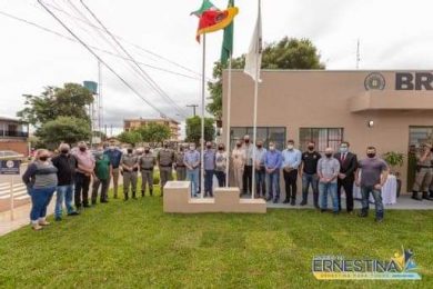 Prefeito Renato Becker e Comandante do 3º RPMON, Ten. Cel. Marco Antônio dos Santos Morais, inauguram a nova sede da Brigada Militar de Ernestina