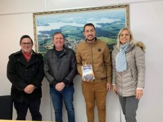 Empresário do setor de turismo visita município de Ernestina