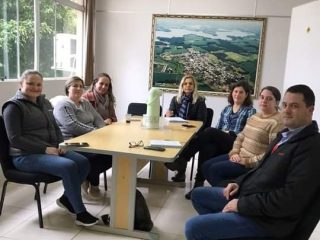 Secretaria Municipal de Educação participa de encontro para tratar do Dia C – Dia de Cooperar, que ocorre no próximo dia (02/07)