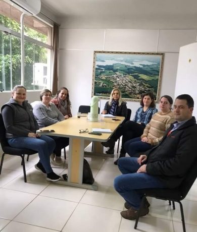Secretaria Municipal de Educação participa de encontro para tratar do Dia C – Dia de Cooperar, que ocorre no próximo dia (02/07)