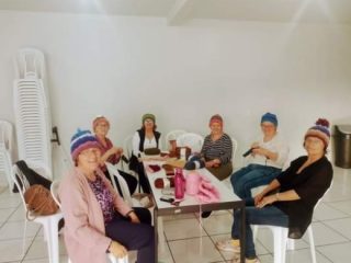 Oficina de Tricô é realizada no CRAS
