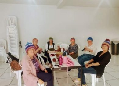 Oficina de Tricô é realizada no CRAS