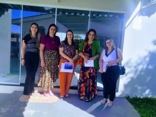 CRAS de Ernestina se reúne com Juíza da Vara da Infância e da Juventude da Comarca de Passo Fundo