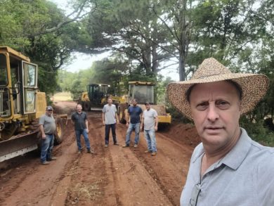 Prefeitura de Ernestina realiza melhorias e reparos nas estradas da localidade de Pessegueiro
