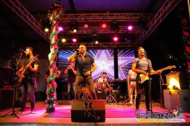 Praça Norberto Otto Gayger lota para encerramento da programação do 11° ErnestiNatal