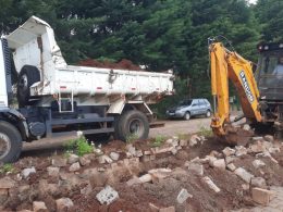 Secretaria de Serviços Urbanos realiza serviços de concerto e melhoramento na rede de abastecimento de água no Distrito Industrial e Orla do Jacuí