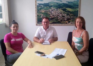 Administração municipal de Ernestina dialoga sobre apoio à Sefe em reunião