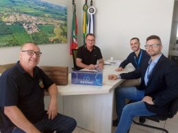 Gabinete do Prefeito sedia reunião com representantes do Banrisul