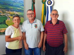 Prefeito em exercício Leonir Vargas recebe visita de liderança histórica do PDT