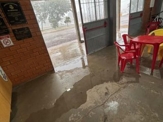 Ginásio Municipal Sérgio Dias apresenta problemas no telhado