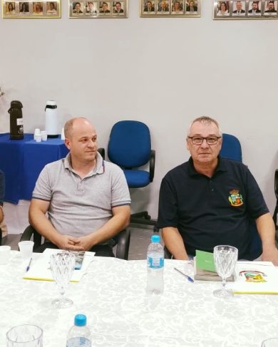Vice-prefeito Leonir Vargas representa Ernestina em reunião da AMPLA