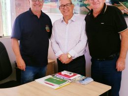 Prefeito Nico recebe visita do pastor Aurélio de Oliveira, da Assembleia de Deus