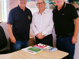 Prefeito Nico recebe visita do pastor Aurélio de Oliveira, da Assembleia de Deus